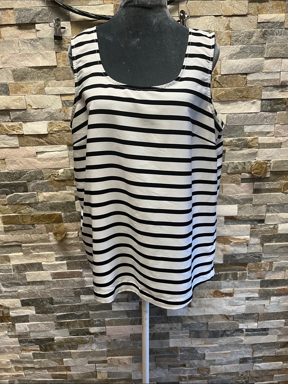Tommy Hilfiger Black and White Striped Scoop Neck Tank 22 PTP, 26.5  LENGTH